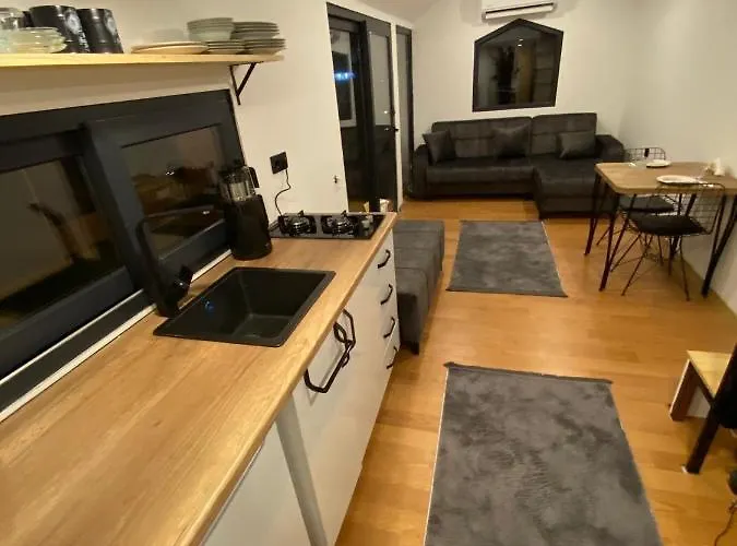 Alican Izba House Semesterbostad *