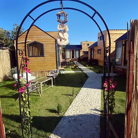 Semesterbostad Alican Izba House *